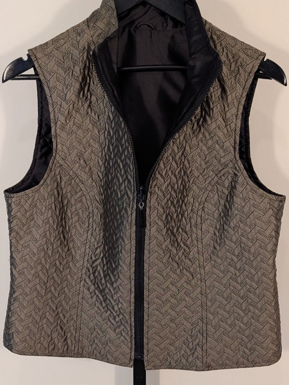 Mycra Pac One Reversible Travel Vest Black/Geometric Jacquard | Sz S